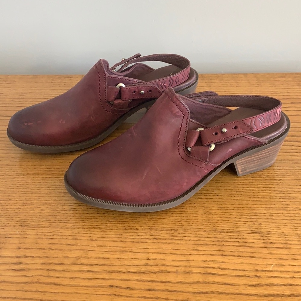 NEW Teva Foxy Slingback Clogs 7.5 Burgundy Leather